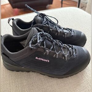 Lowa Renegade GTX LO Women’s Size 7 Black Tactical Gore Tex Hiking Shoe EUC